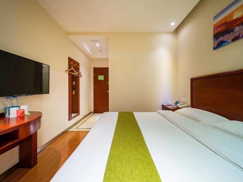 Greentree East Xietu Road Zhizaoju Road Express Hotel 2*