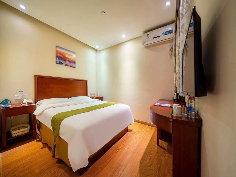 Greentree East Xietu Road Zhizaoju Road Express Hotel